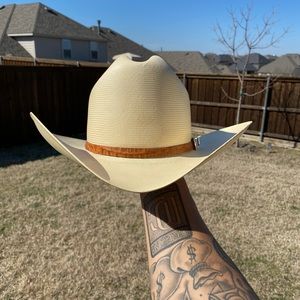 Larry Mahones 100x Cowboy Hat!
